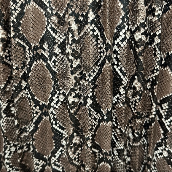132 Zara | NWOT Brown Black Faux Leather Snakeskin Pleated Maxi Skirt (Size S) - Picture 5 of 9